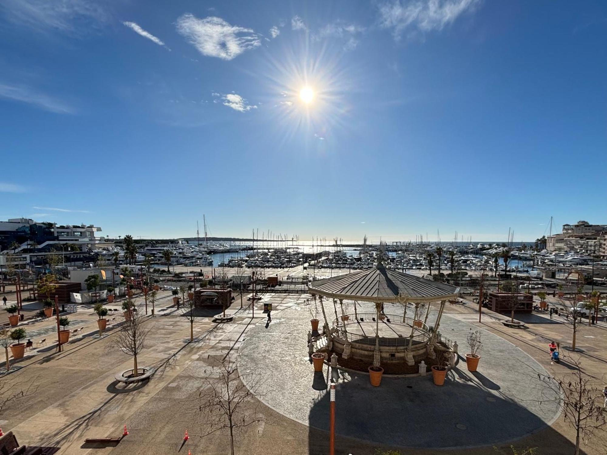 Cannes : Agreable Et Lumineux Appartement Vue Mer Extérieur photo